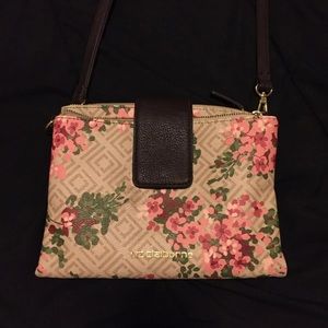 Cross body purse